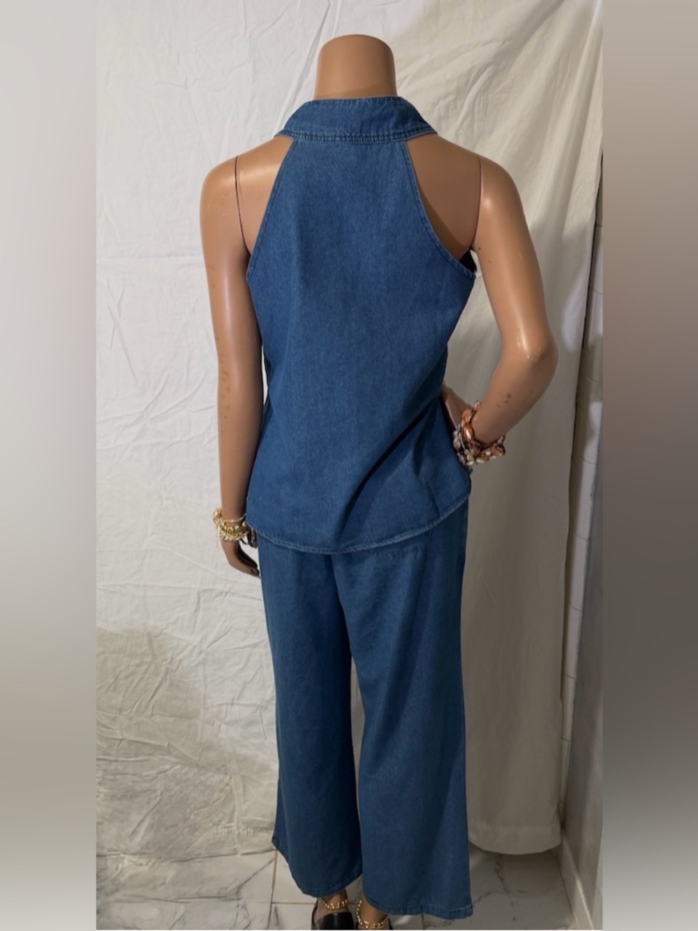 Source Unknown Blue Denim Sleeveless Jumpsuit ☑️ - Picture 7 of 7